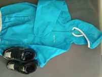 Conjunto Chuteiras n. 26 e casaco chuva/vento