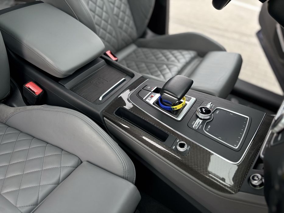 Audi SQ5 Quattro. 3.0T-354к.с