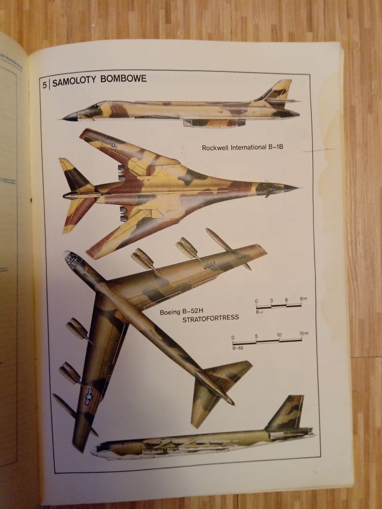 Książka Samoloty Bojowe Świata.