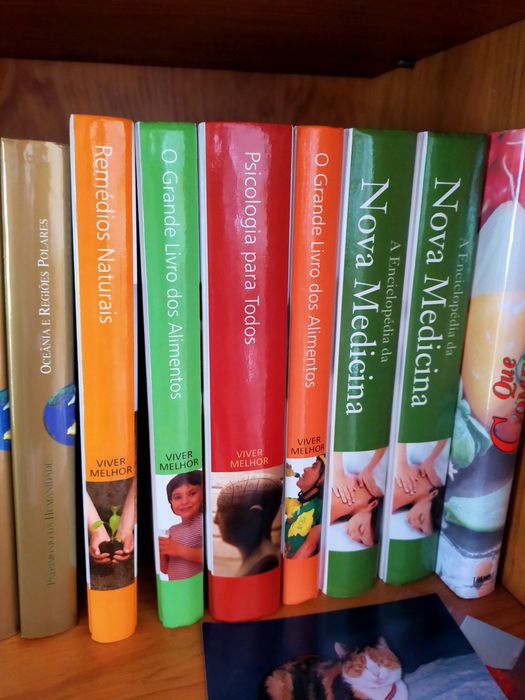 Livros e enciclopédias