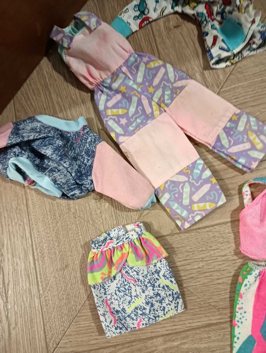 Ubrania dla lalki Barbie ciuszki + pościel
