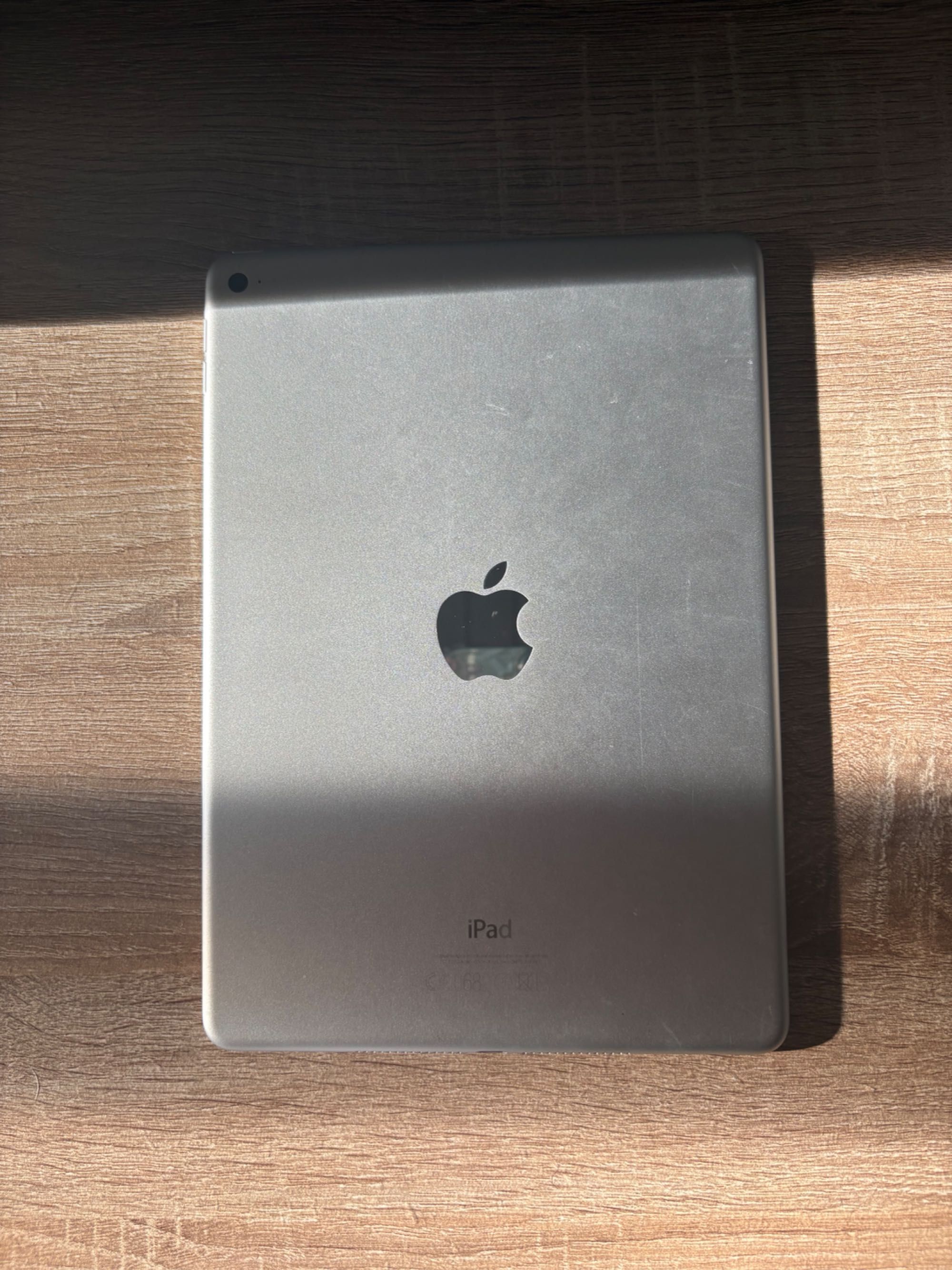 iPad novo, com pouco uso