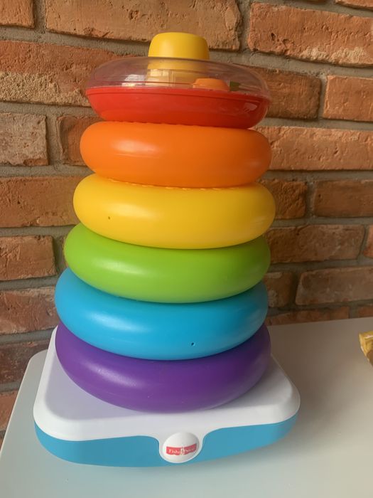 Fisher-Price, Gigapiramidka- wieża  z kółek
