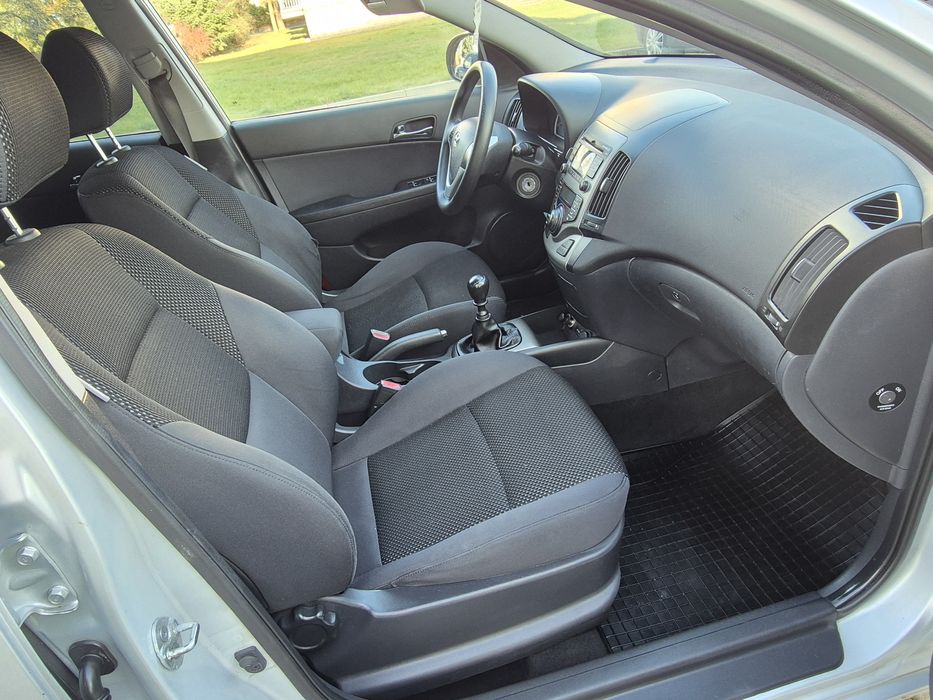 Hyunadi I30_ 1.6 Benzyna + Gaz_2010r._Zadbany