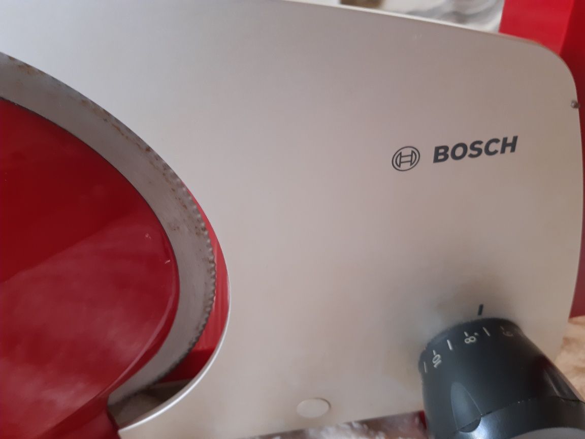 Bosch krajalnica czerwona 110W