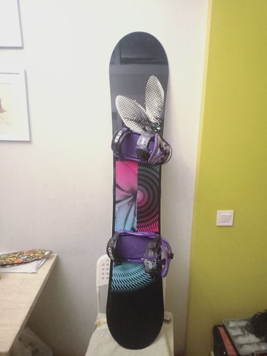 Комплект сноуборд , крепления , ботинки