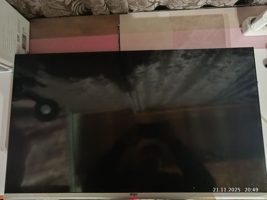 Телевізор Ergo 32DHS7100 Смарт ТВ, робочий, Уцінка. Супер ціна