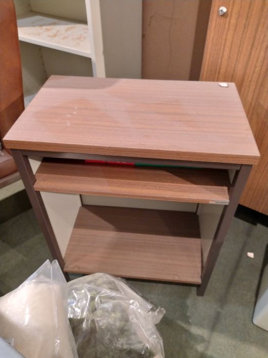 Móveis e artigos de decoração e escritório