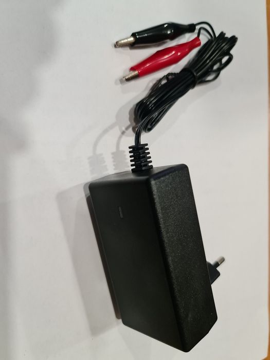 Зарядний пристрій зарядка 12В 0.8 ампер ЗАРЯДКА