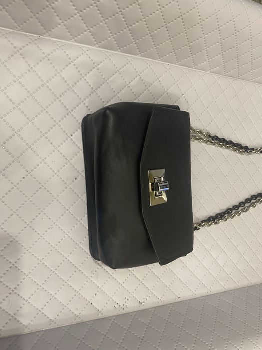 Клатч Mango чорного кольору