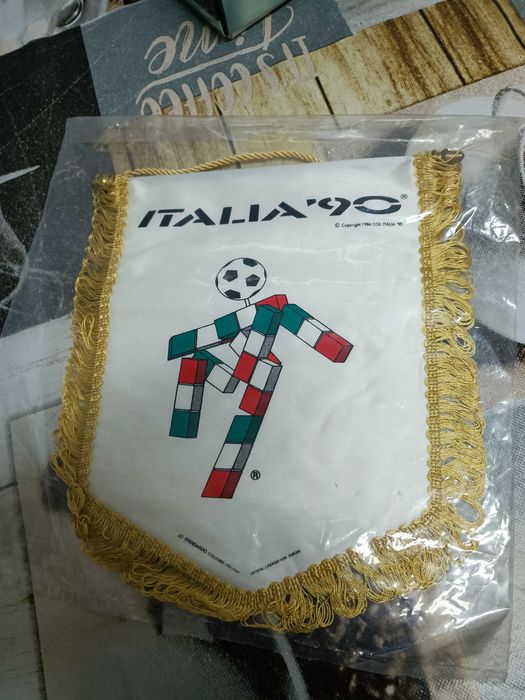 Galhardete oficial Mundial Futebol Italia 90