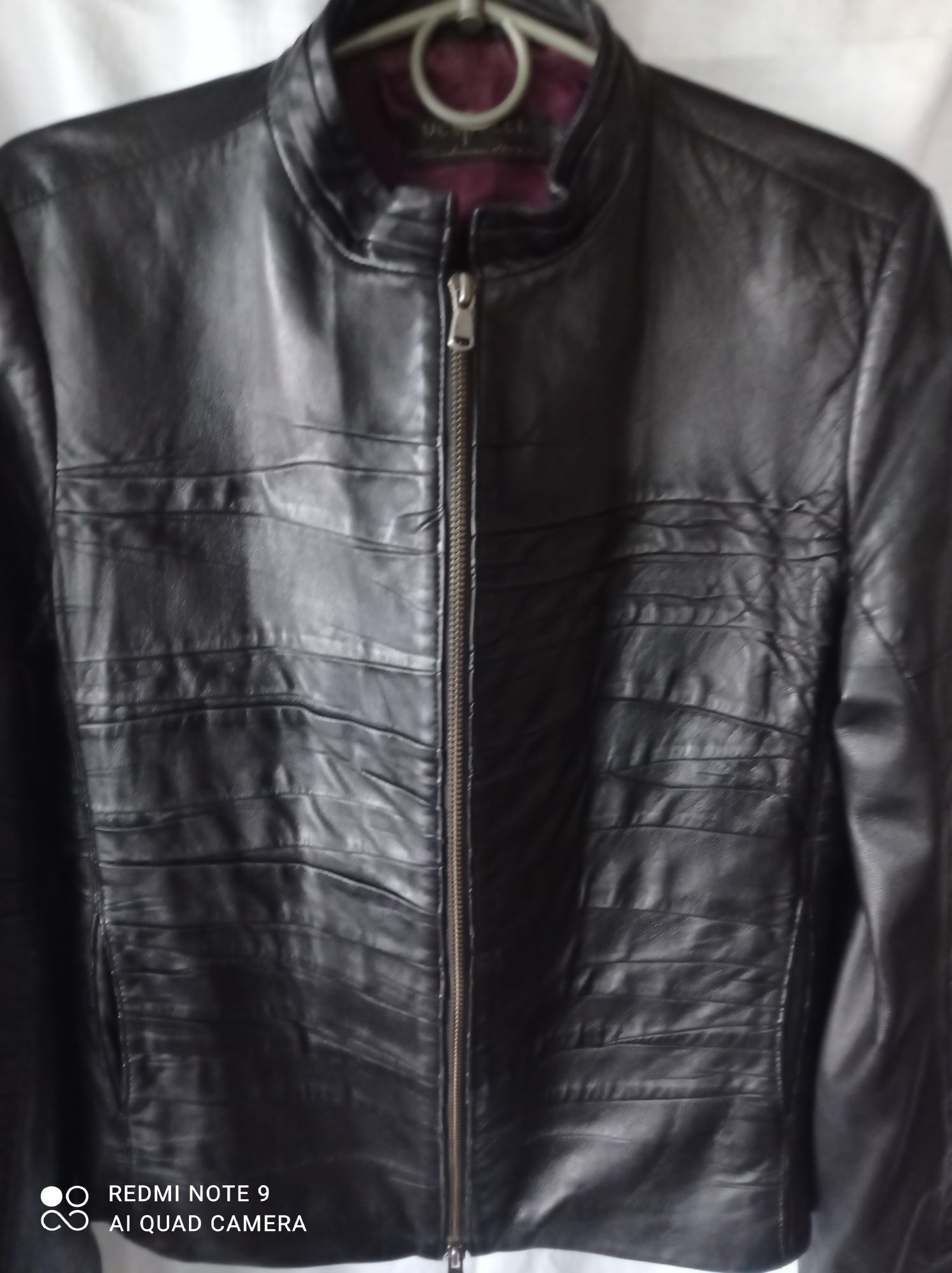 Укороченный пиджак из экокожи 46 размер