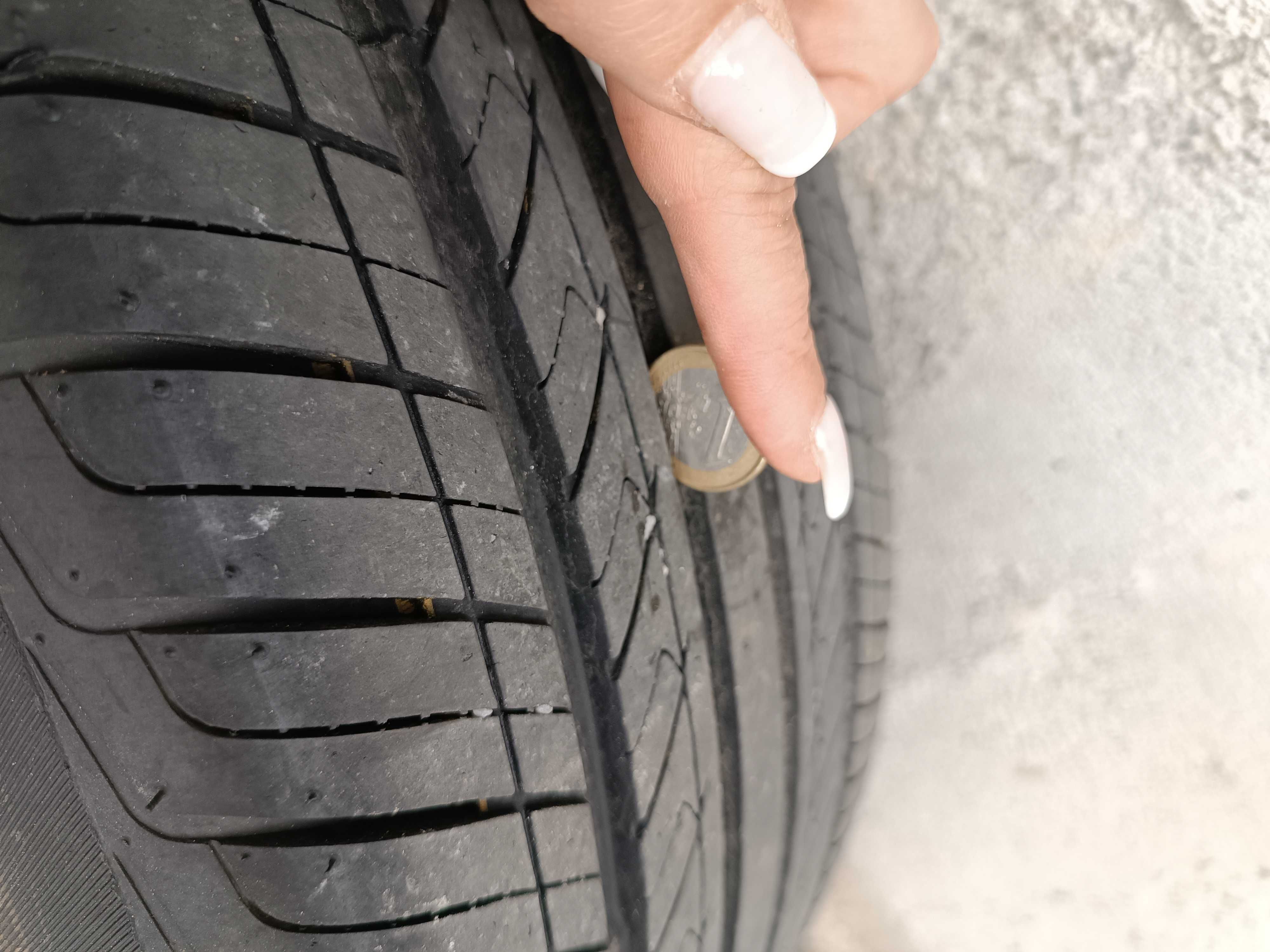 Jantes + Pneus 205/55R16 - Furação 5x108