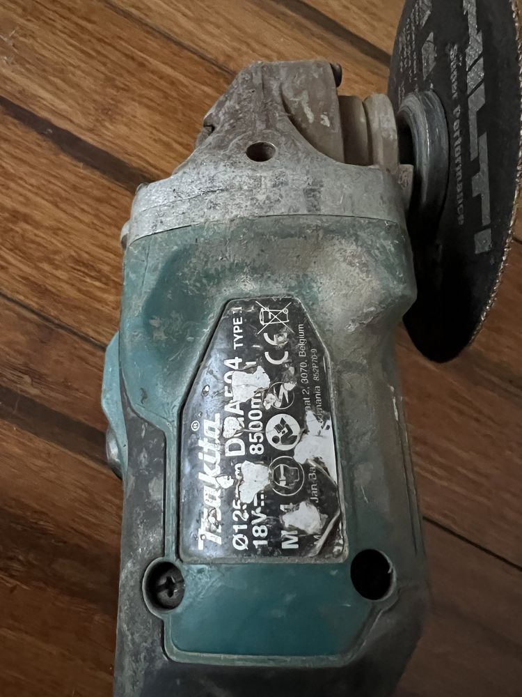 Makita DGA504 type II zestaw stan idealny używane