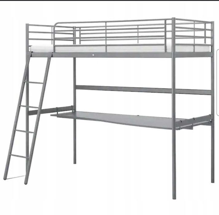 Łóżko piętrowe z biurkiem