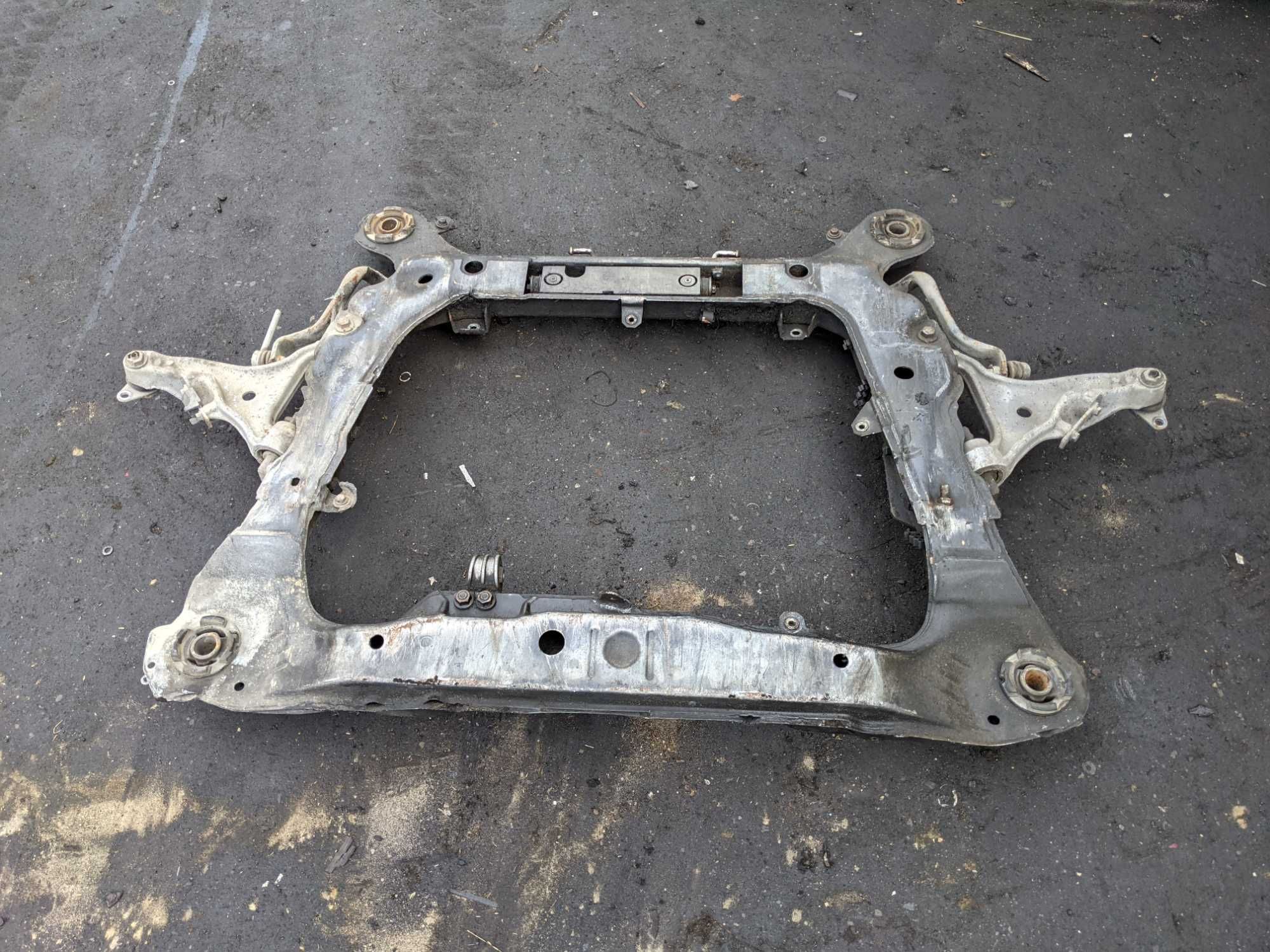 Volvo S60 2.4 D5 Sanki Wózek Belka Trawers Kołyska Przód