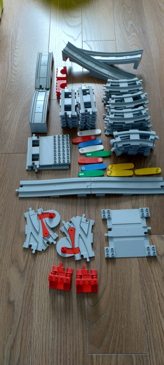 LEGO Duplo pociąg towarowy + pociąg parowy + wiadukt