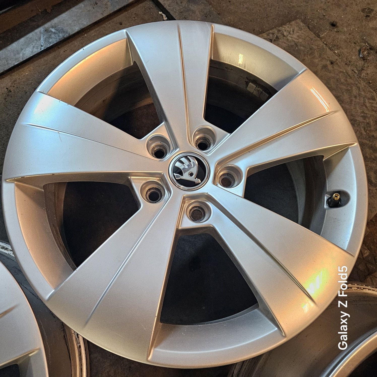 Alufelgi 17 Skoda Octavia Yeti Karoq Kodjaq Superb VW Seat 5x112 ET41