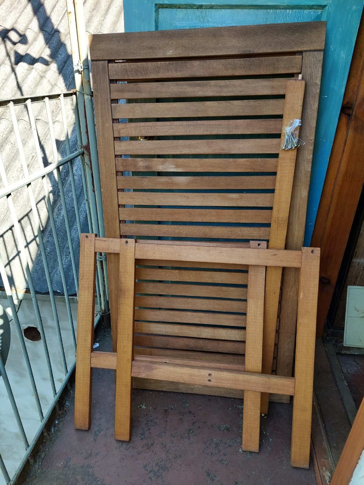 Стіл дерев'яний та стільці/ стол деревянный и стулья