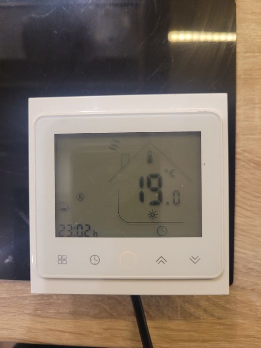 Termostat pokojowy wifi Tuya, piec elektro, gaz, podłogówka