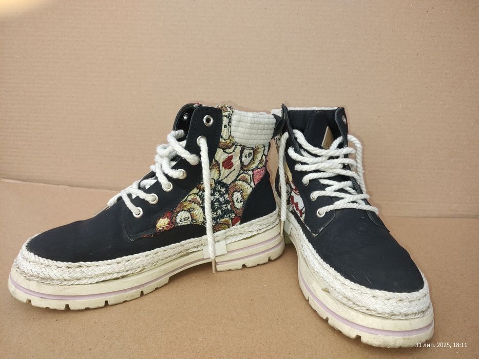 Ботинки демісезонні, унісекс. Розмір 42, 26 см