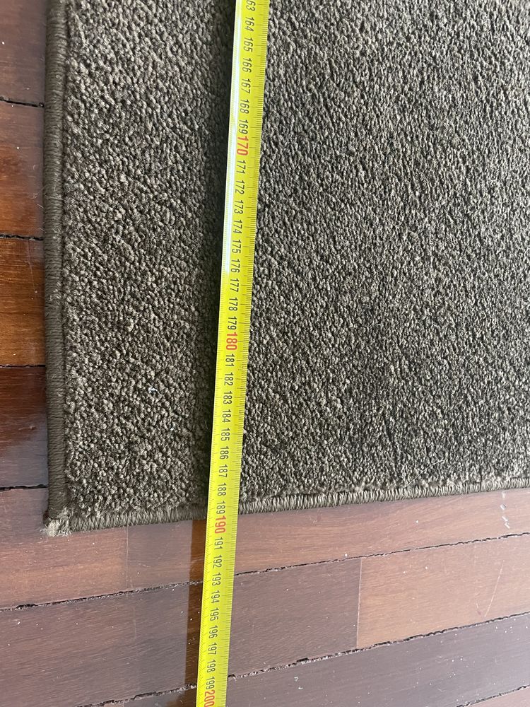 Carpete com 280cm por 190cm