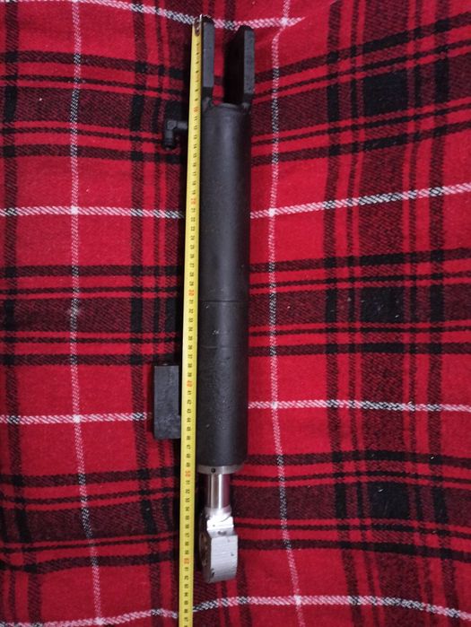 Гідравлічний циліндр2