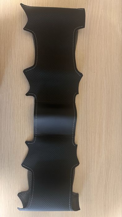 Продам ford focus 3 (дорест) модельный чехол(оплетку) на руль
