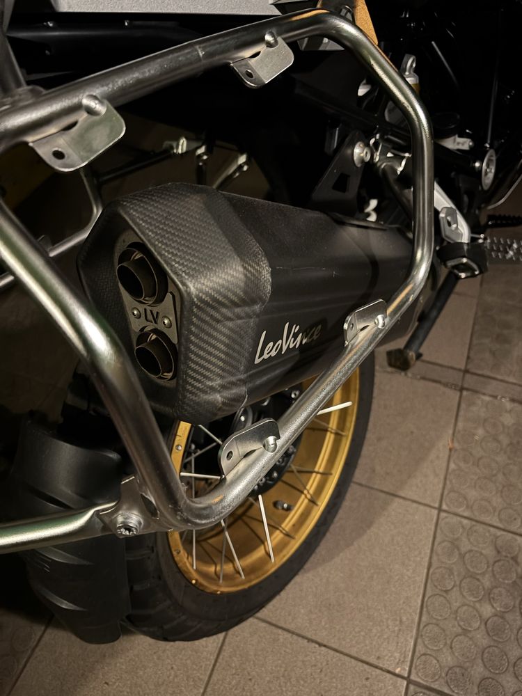 Tlumik Leo Vince, BMW R1250GS