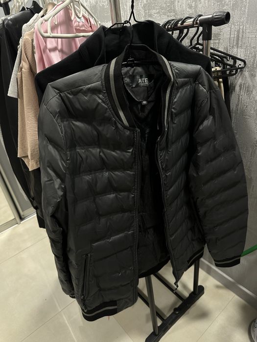 Продам куртку ….