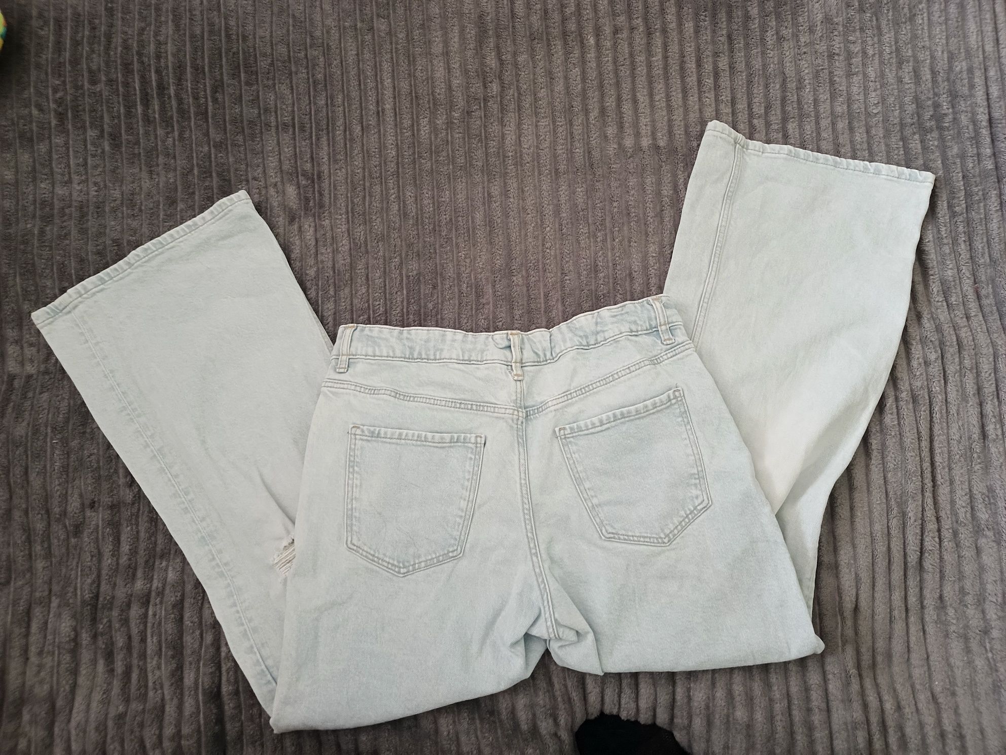 Jeansy H&M rozmiar 152 z szeroką nogawką przetarcia i  regulacja w pas