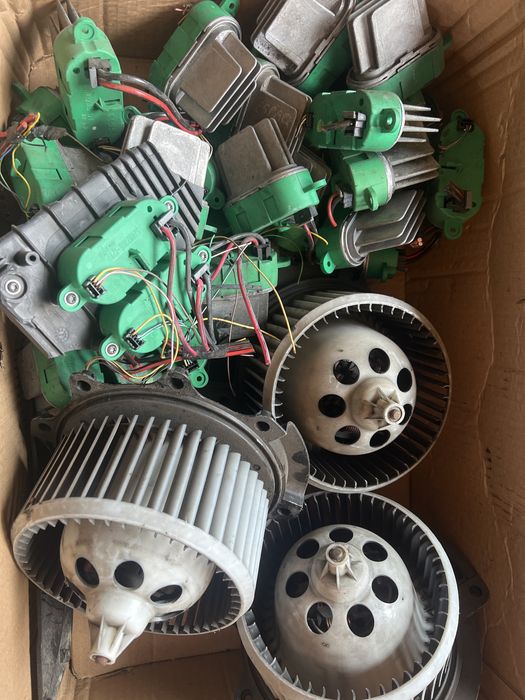 Резистор  вентилятор пічки 52492365 еспейс 4 espace 4