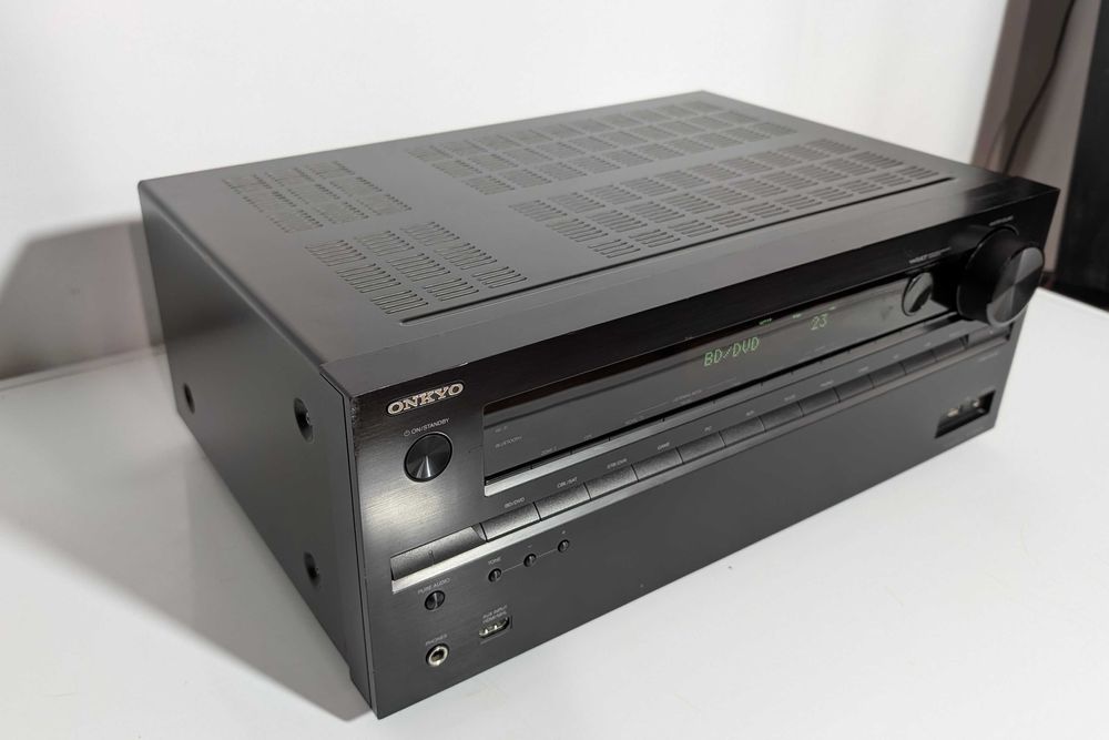 7.2 Ресивер Onkyo TX-NR636,має 160 Вт/кан/HDMI/Wi-Fi/Bluetooth/4K/USB
