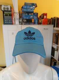 Czapka marki Adidas