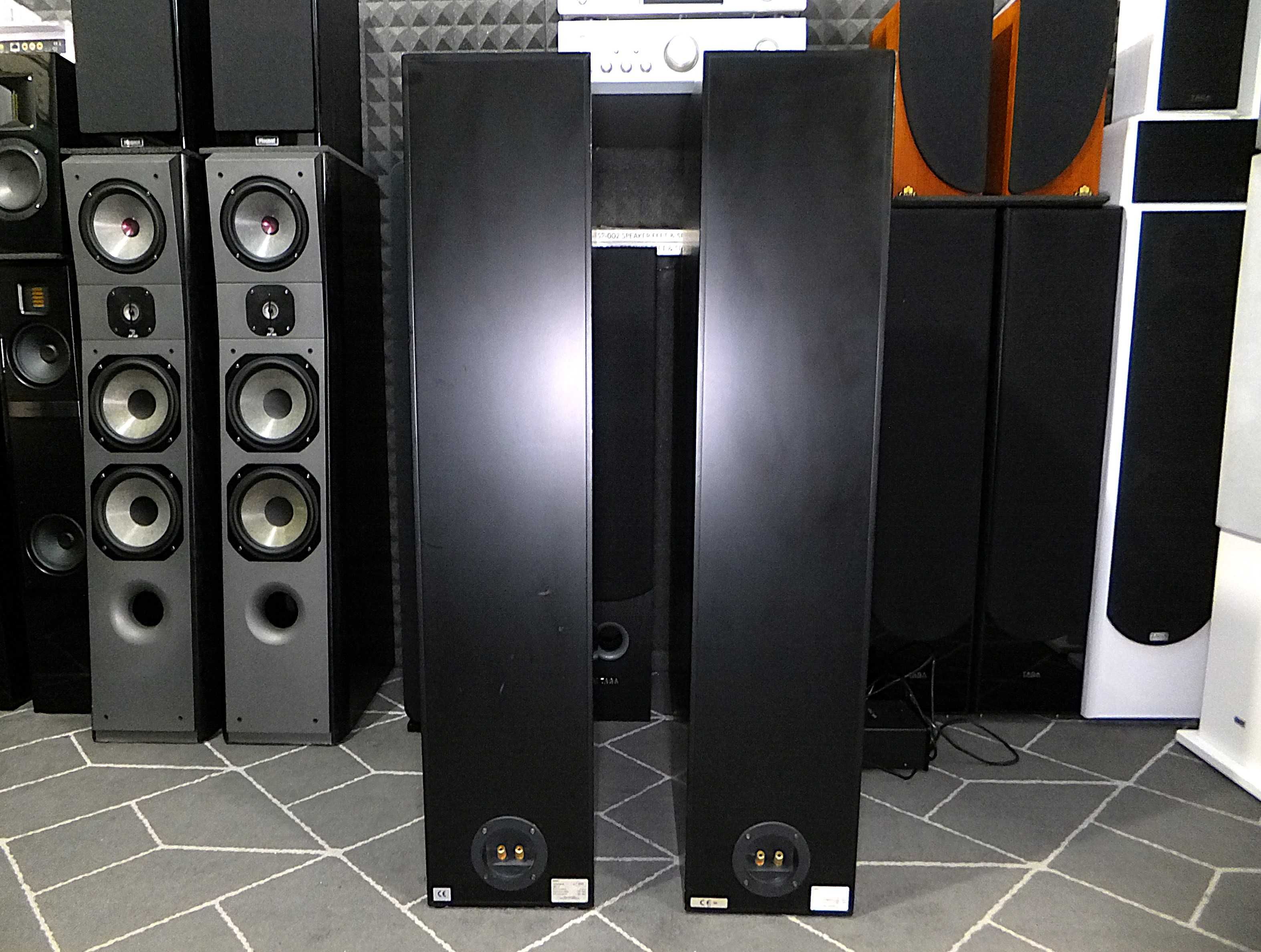 Wysokiej klasy kolumny głośnikowe REVOX ATRIUM B mk4