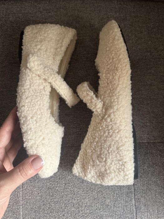 Трендові хутряні балетки