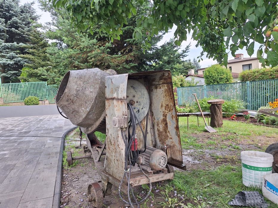 Betoniarka 250 l