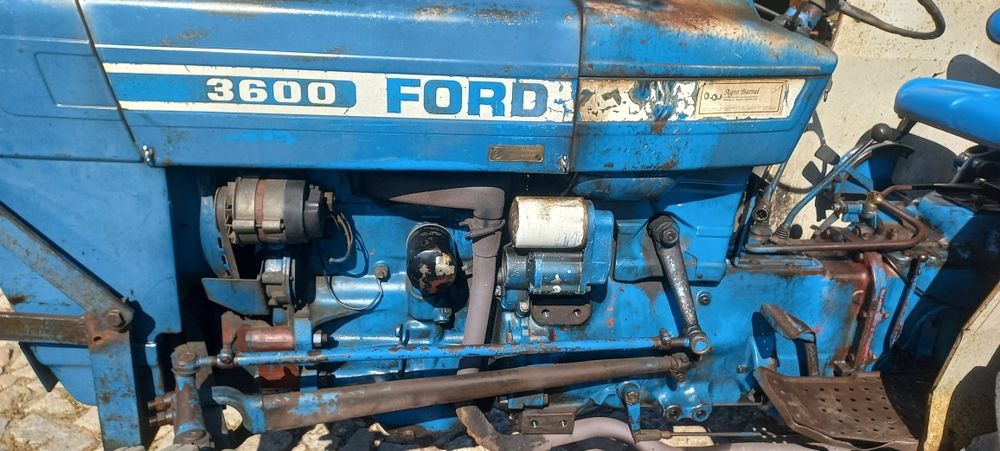 Vendo Ford 3600 tudo original com documentos