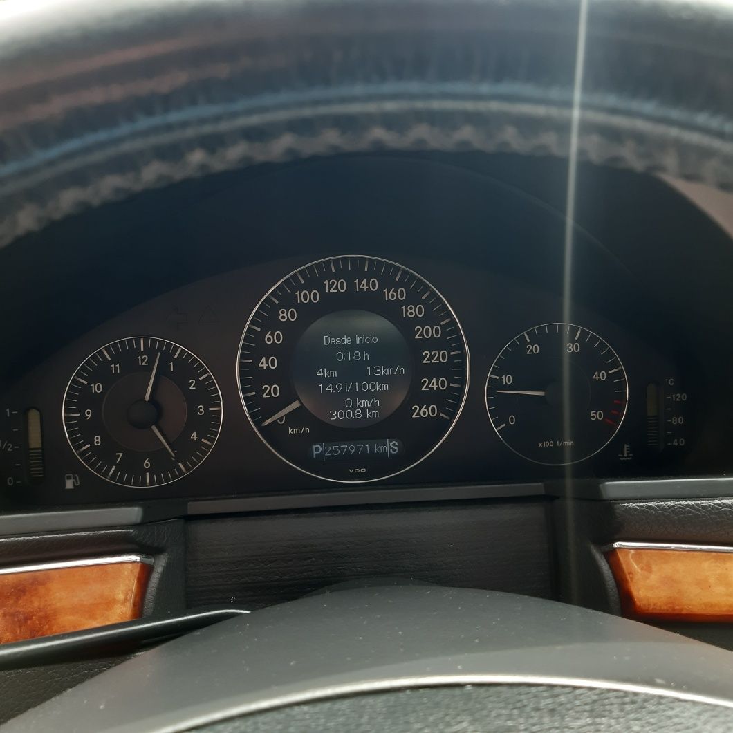 Mercedes e220 w211