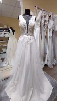 Весільня сукня нова