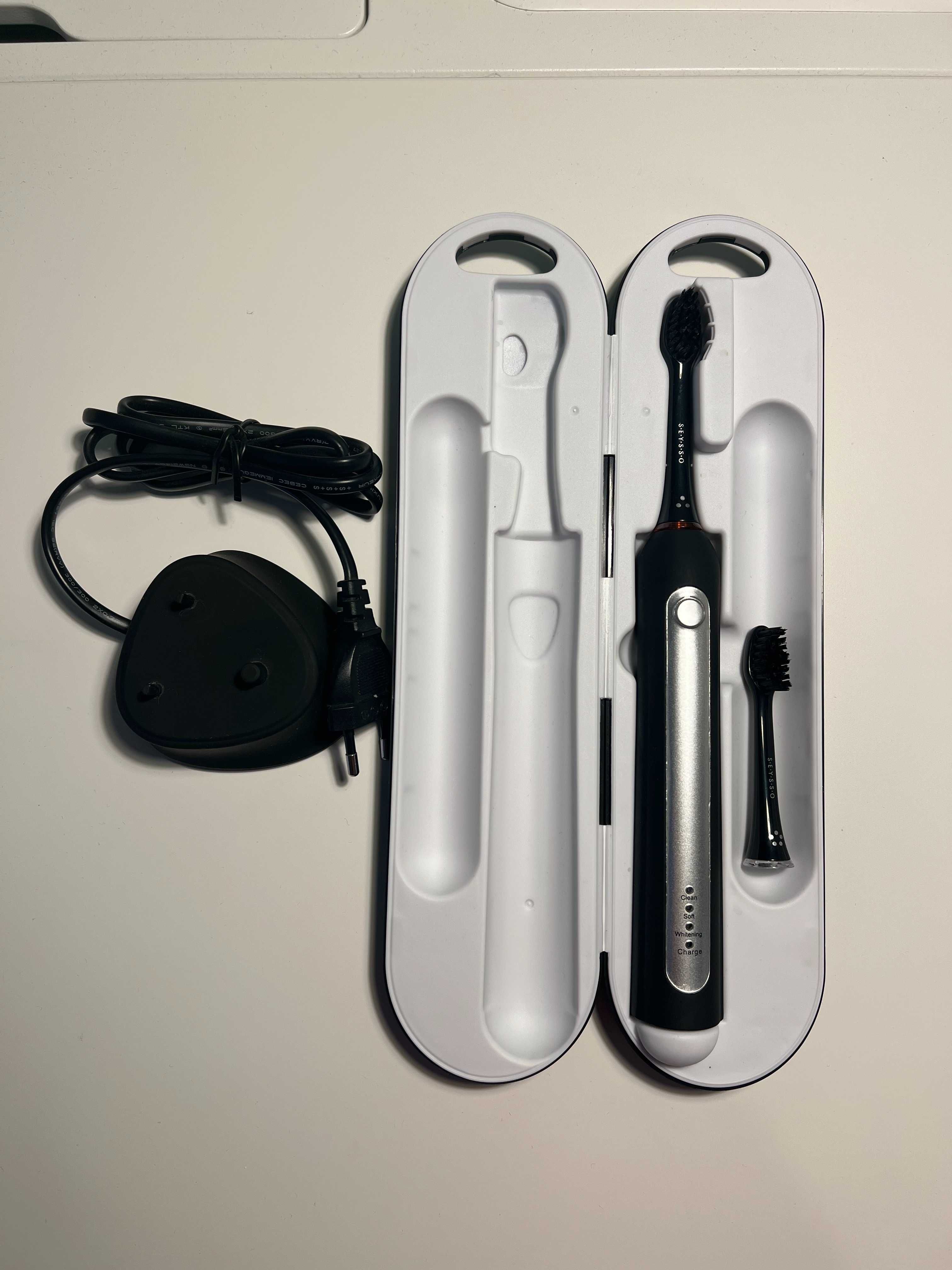 Szczoteczka soniczna Seysso Carbon Professional z etui i ładowarką