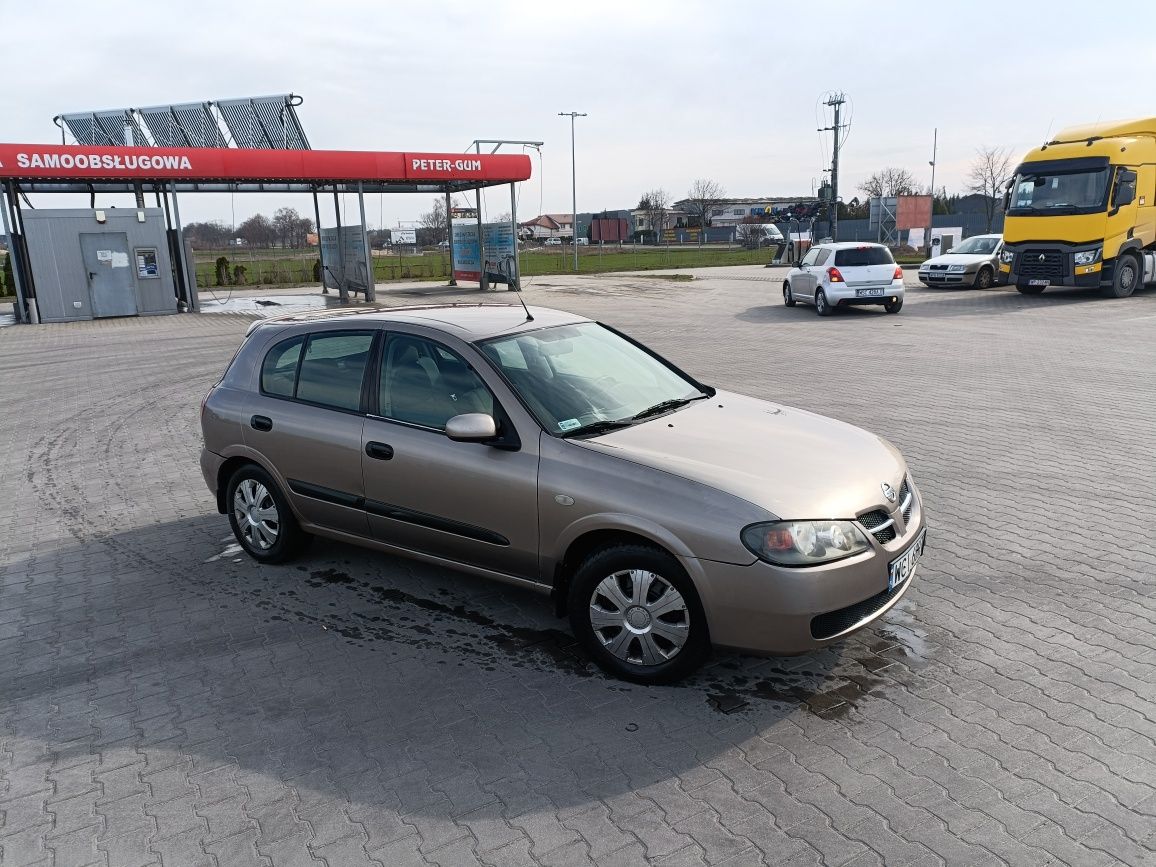 Nissan almera 2005rok