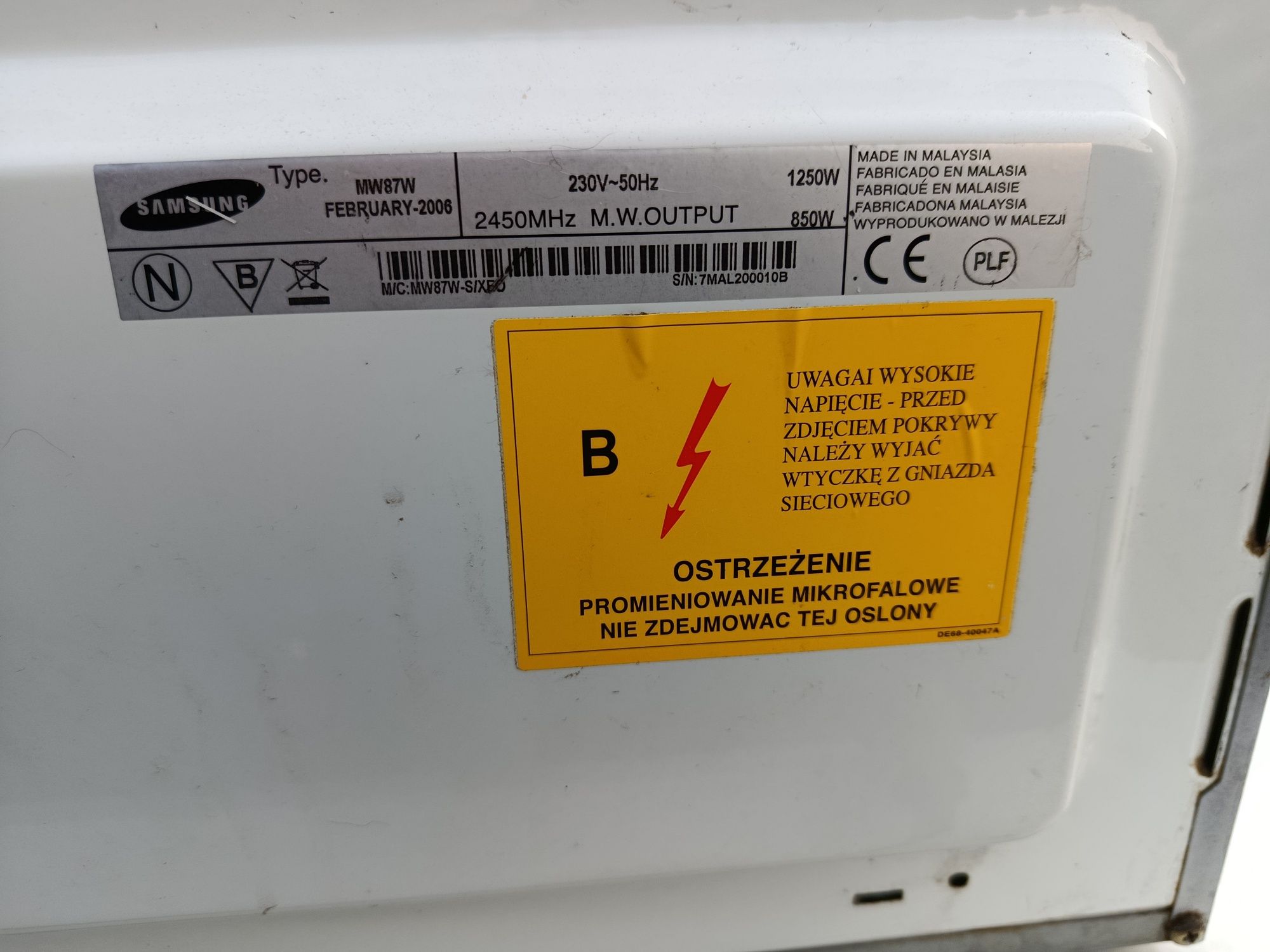 Kuchenka mikrofalowa SAMSUNG typ MW87W.