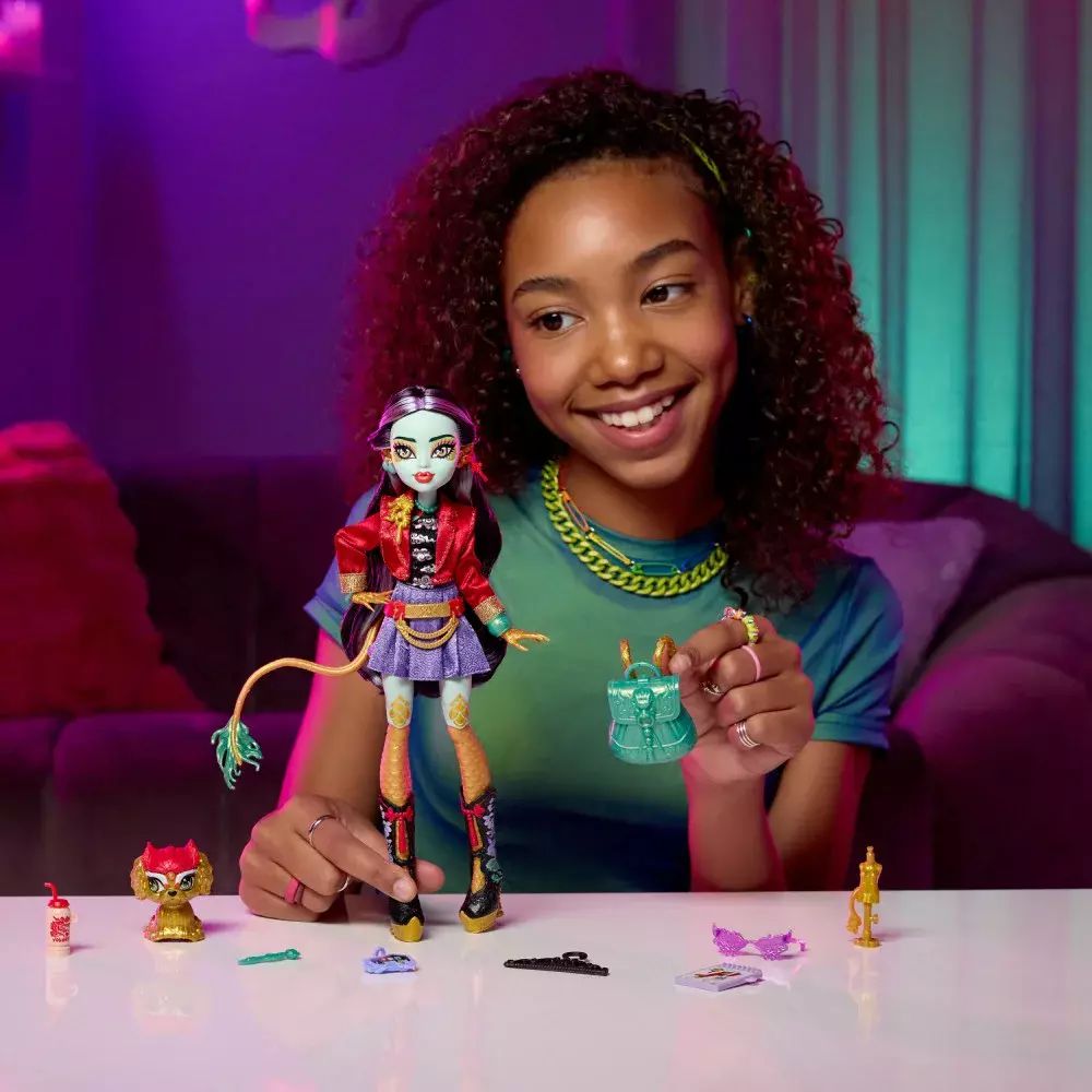 Monster High. HYV58 Jinafire Long + zwierzątko