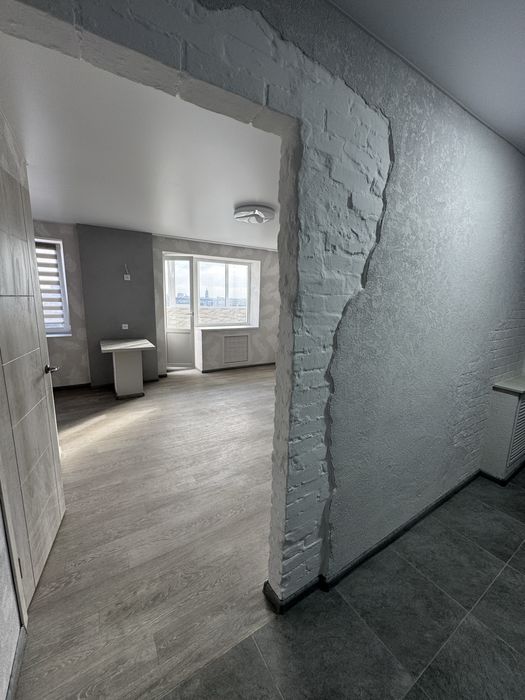 Однокімнатна з капітальним ремонтом. Центр. Вулиця Британська