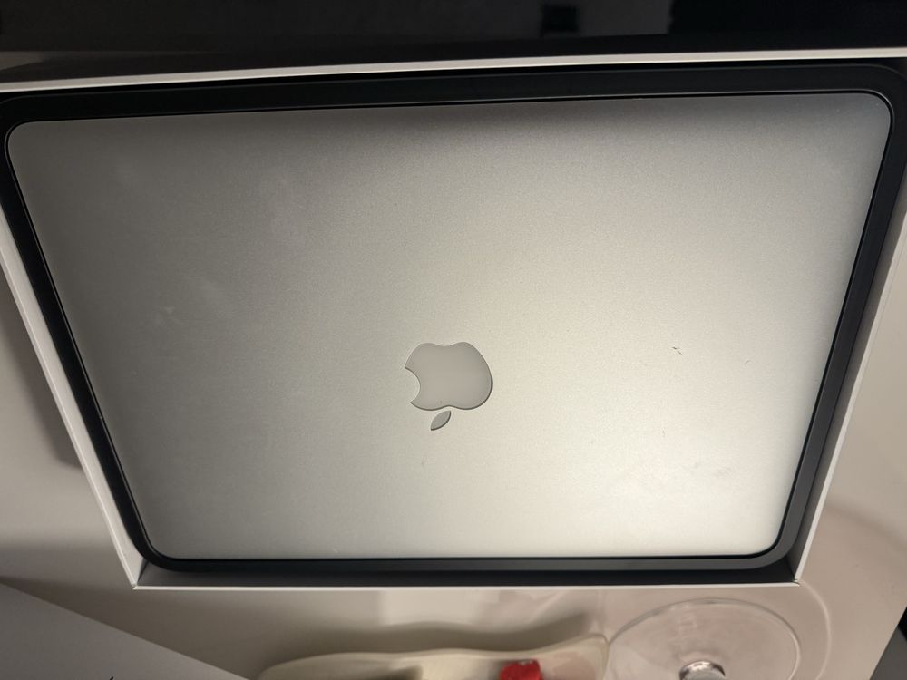 Macbook air 13 jak nowy