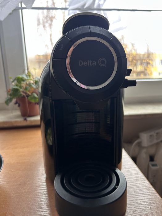 Ekspres kapsułkowy Delta Q