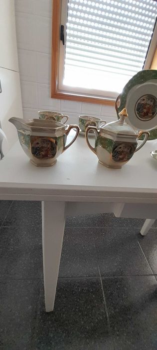 Serviço de chá muitíssimo antigo