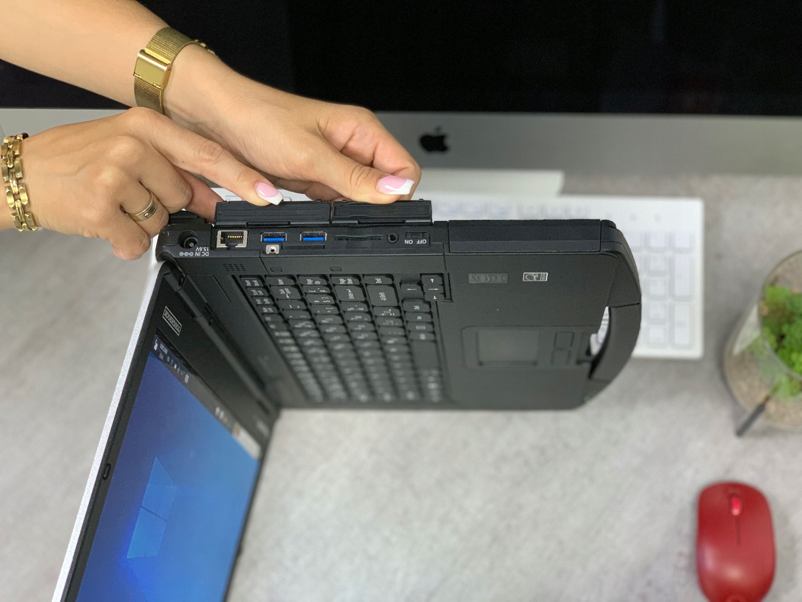 Pancerny Panasonic CF-54 i5-gen 8GB 256SSD LTE DOTYK - Warsztatowy