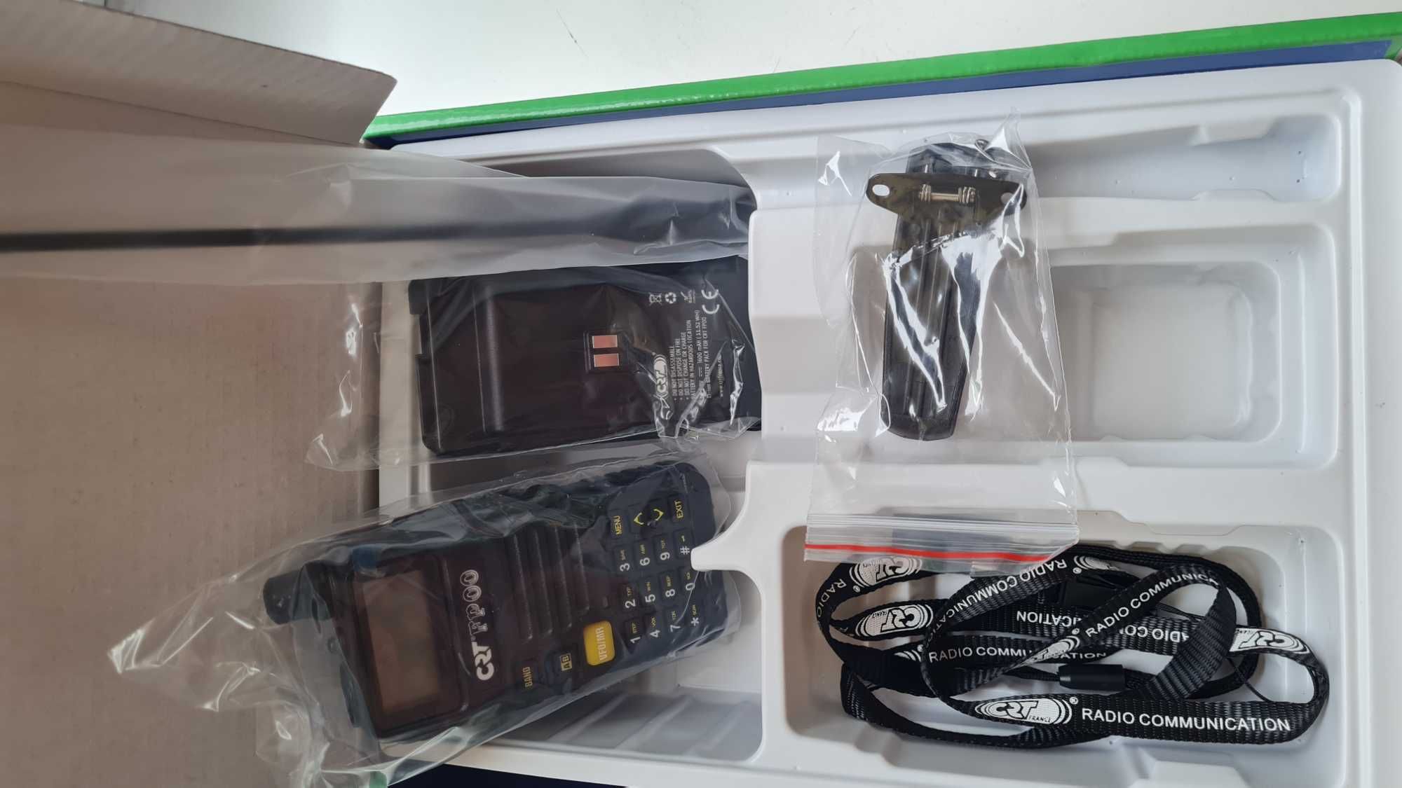 Продам радіостанції CRT FP00. Нові.